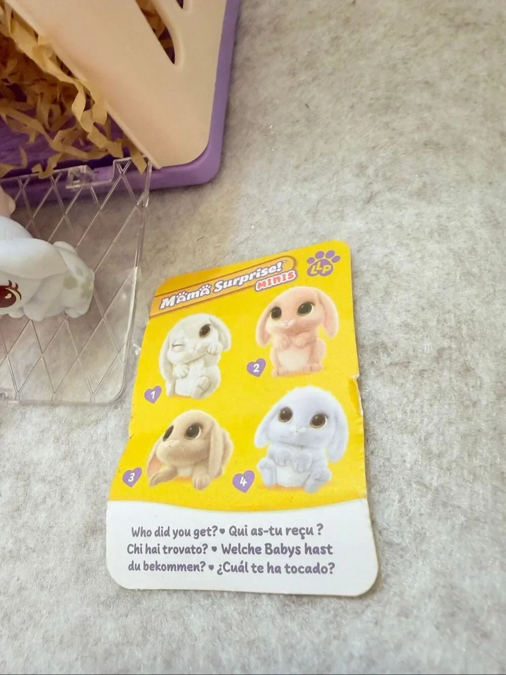 Little Live Pets - Mama Surprise Minis. Feed and Nurture a Lil' Bunny Inside